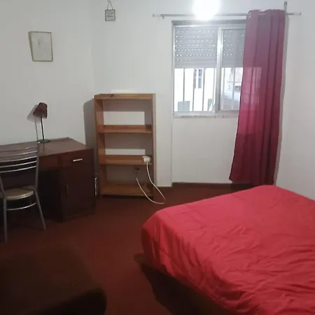 Com Varios Quartos * Coimbra